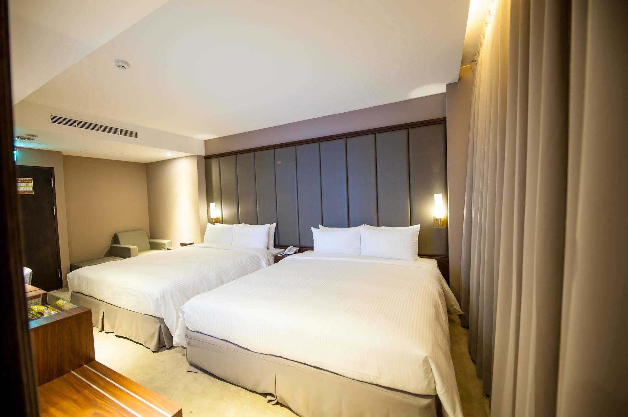 Wish Inn Hotel Kaohsiung Dış mekan fotoğraf