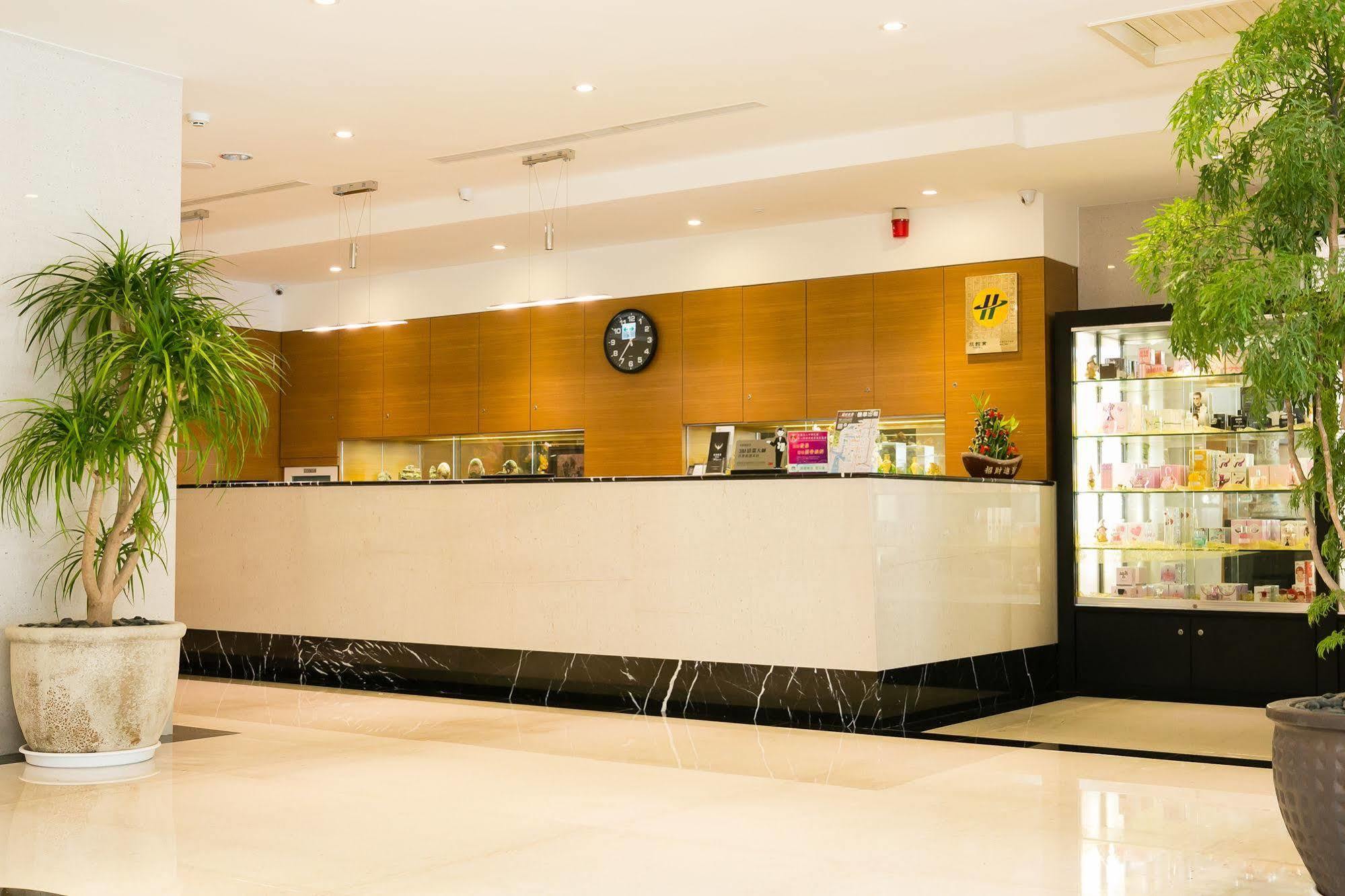 Wish Inn Hotel Kaohsiung Dış mekan fotoğraf
